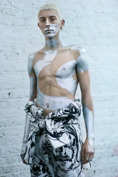 Look 15